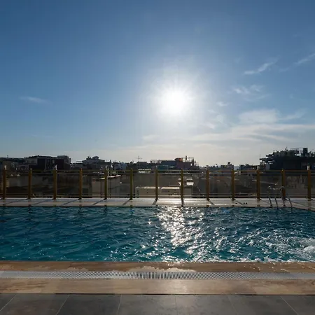 Ramada By Wyndham Pera Taksim Hotel 5*