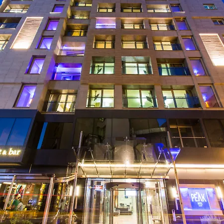 Ramada By Wyndham Pera Taksim Istanboel