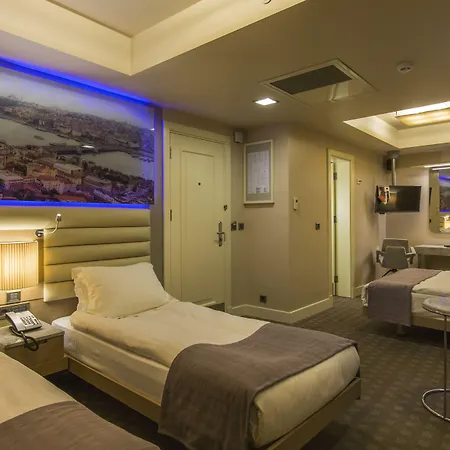 Ramada By Wyndham Pera Taksim Istanboel