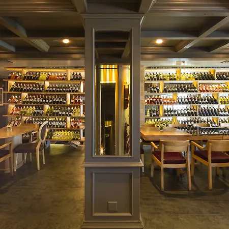 Ramada By Wyndham Pera Taksim Hotel Istanboel