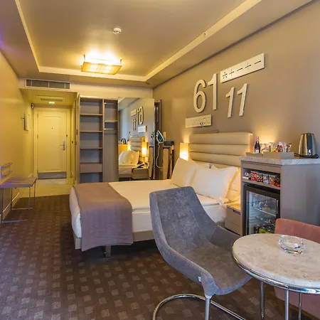 Hotel Ramada By Wyndham Pera Estambul