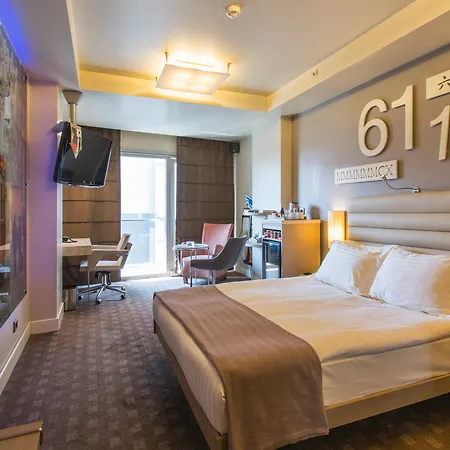 Ramada By Wyndham Pera Taksim