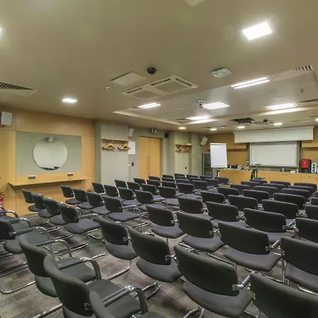 Ramada By Wyndham Pera Taksim Отель