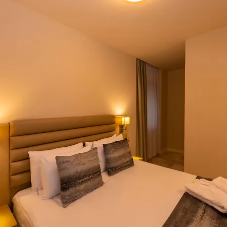 Отель Ramada By Wyndham Pera Taksim 5*