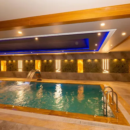 Otel Ramada By Wyndham Pera Taksim 5*