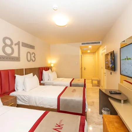 Ramada By Wyndham Pera Taksim Hotel Stambuł