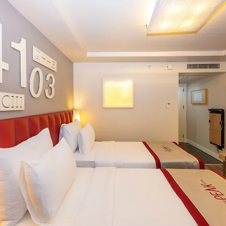 Ramada By Wyndham Pera Taksim Hotel Stambuł