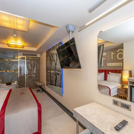 Ramada By Wyndham Pera Estambul