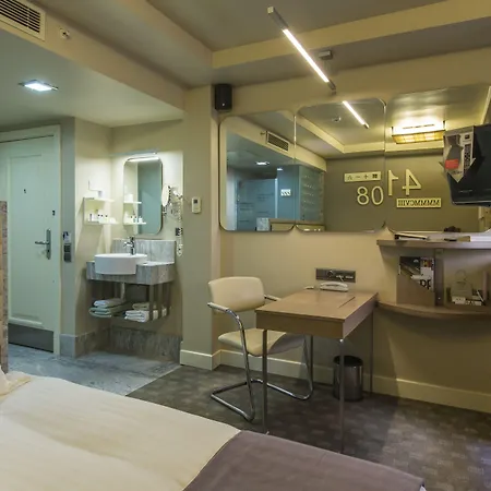 Отель Ramada By Wyndham Pera Taksim