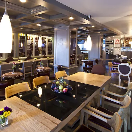 Отель Ramada By Wyndham Pera Taksim 5*