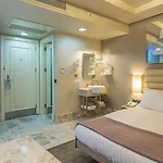 Hotel Ramada By Wyndham Pera Taksim 4*