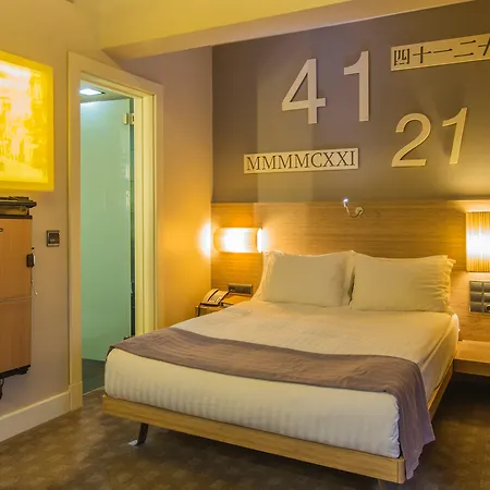 Ramada By Wyndham Pera Taksim 4*