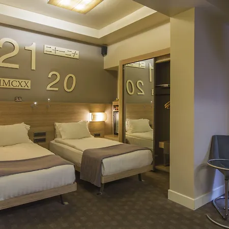 Ramada By Wyndham Pera Taksim 호텔 4*