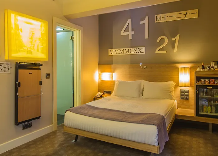 Ramada By Wyndham Pera Taksim 5*