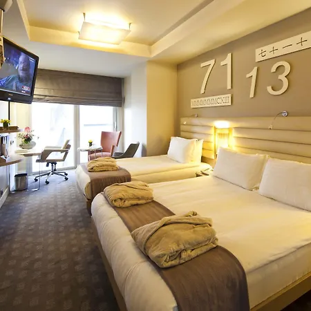 Ramada By Wyndham Pera Taksim 4*